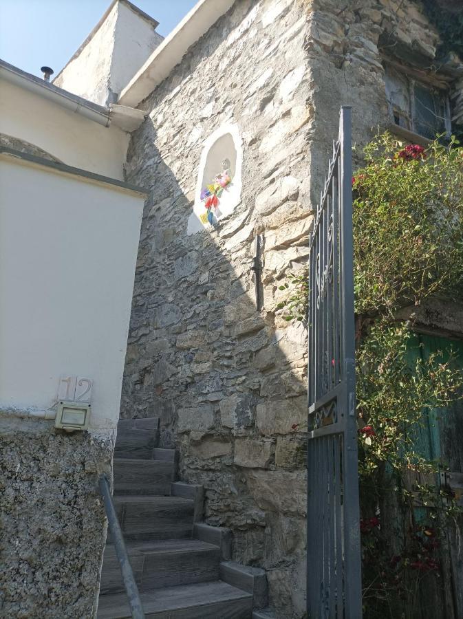 Lotus Flower Sant'Olcese Exterior photo
