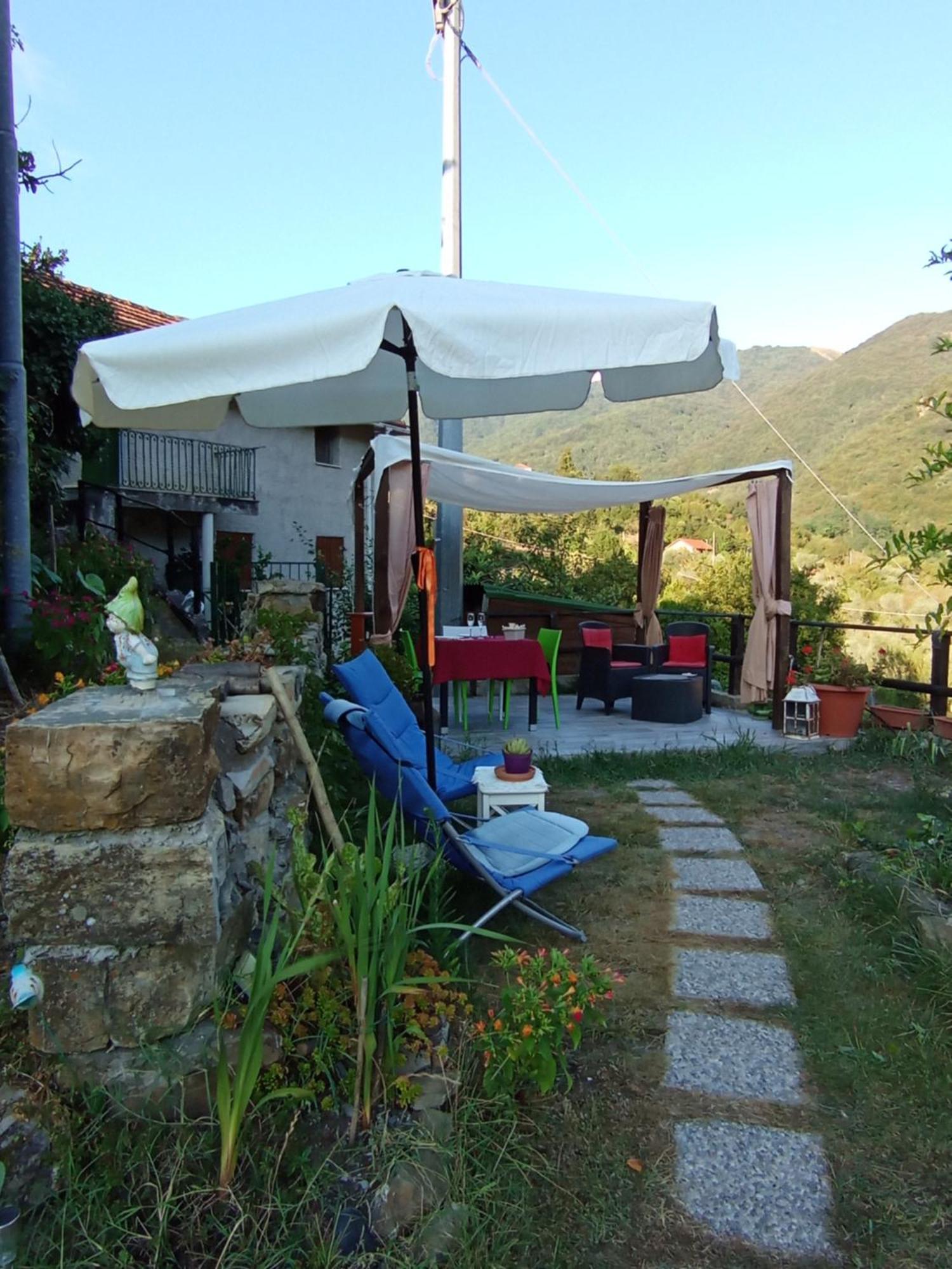Lotus Flower Sant'Olcese Exterior photo
